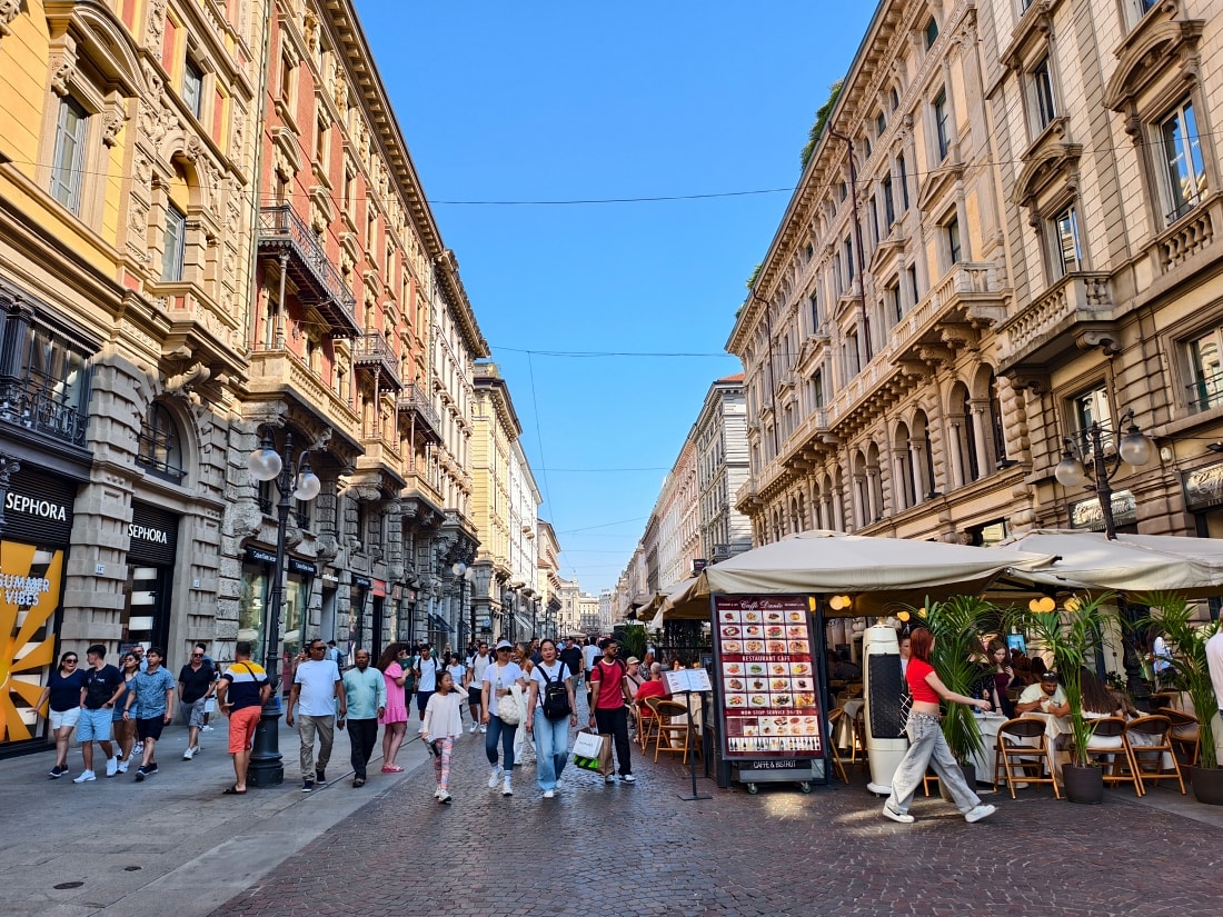 義大利 |多洛米蒂旅程D2-2_米蘭。但丁街。艾曼紐二世迴廊 。Navigli 運河 - 第10張圖 義大利 |多洛米蒂旅程D2-2_米蘭。但丁街。艾曼紐二世迴廊 。Navigli 運河