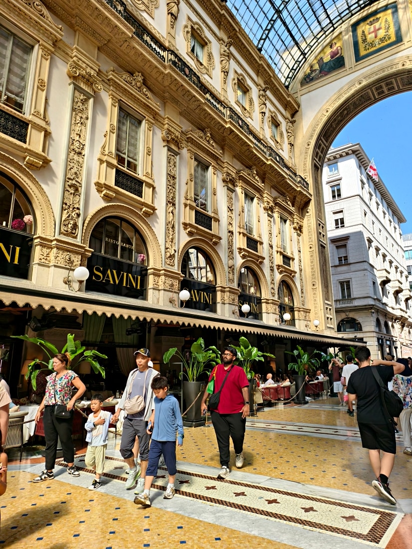 義大利 |多洛米蒂旅程D2-2_米蘭。但丁街。艾曼紐二世迴廊 。Navigli 運河 - 第6張圖 義大利 |多洛米蒂旅程D2-2_米蘭。但丁街。艾曼紐二世迴廊 。Navigli 運河