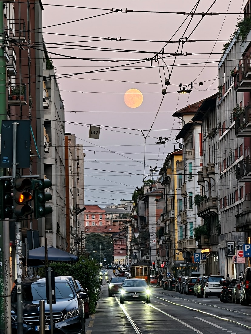 義大利 |多洛米蒂旅程D2-2_米蘭。但丁街。艾曼紐二世迴廊 。Navigli 運河 - 第69張圖 義大利 |多洛米蒂旅程D2-2_米蘭。但丁街。艾曼紐二世迴廊 。Navigli 運河