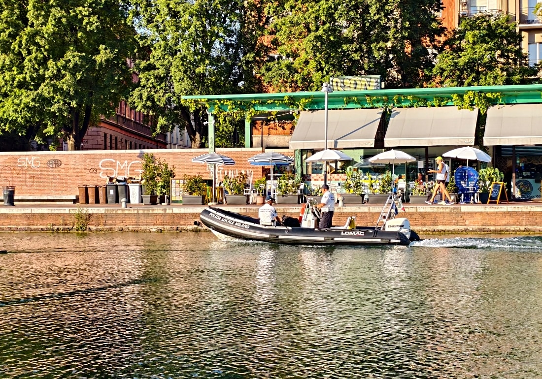 義大利 |多洛米蒂旅程D2-2_米蘭。但丁街。艾曼紐二世迴廊 。Navigli 運河 - 第35張圖 義大利 |多洛米蒂旅程D2-2_米蘭。但丁街。艾曼紐二世迴廊 。Navigli 運河