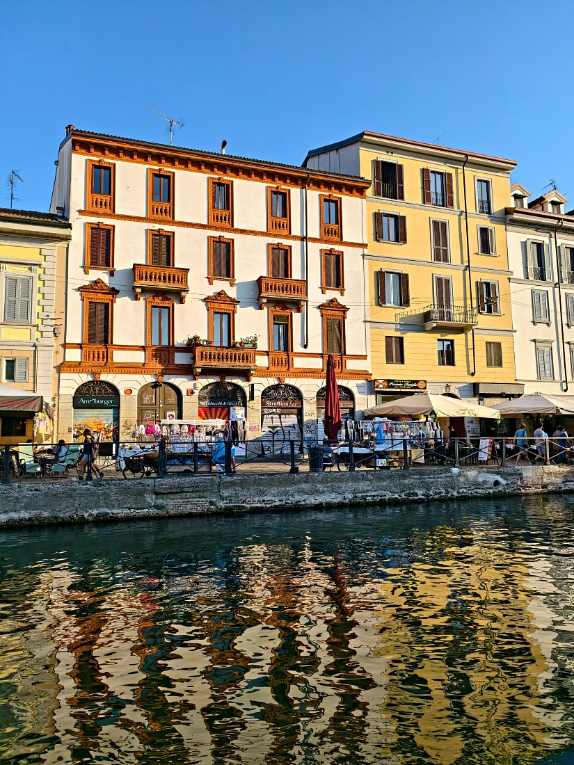 義大利 |多洛米蒂旅程D2-2_米蘭。但丁街。艾曼紐二世迴廊 。Navigli 運河 - 第47張圖 義大利 |多洛米蒂旅程D2-2_米蘭。但丁街。艾曼紐二世迴廊 。Navigli 運河