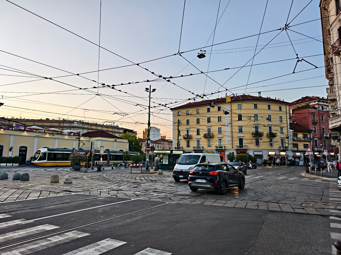 義大利 |多洛米蒂旅程D2-2_米蘭。但丁街。艾曼紐二世迴廊 。Navigli 運河 - 第64張圖 義大利 |多洛米蒂旅程D2-2_米蘭。但丁街。艾曼紐二世迴廊 。Navigli 運河