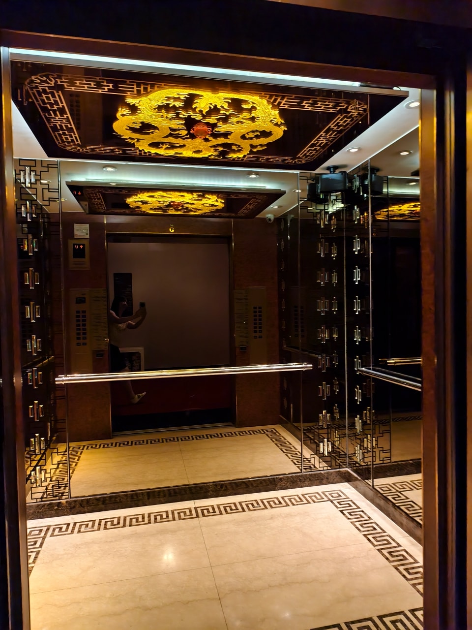 生活 ｜紅色傳奇。圓山大飯店