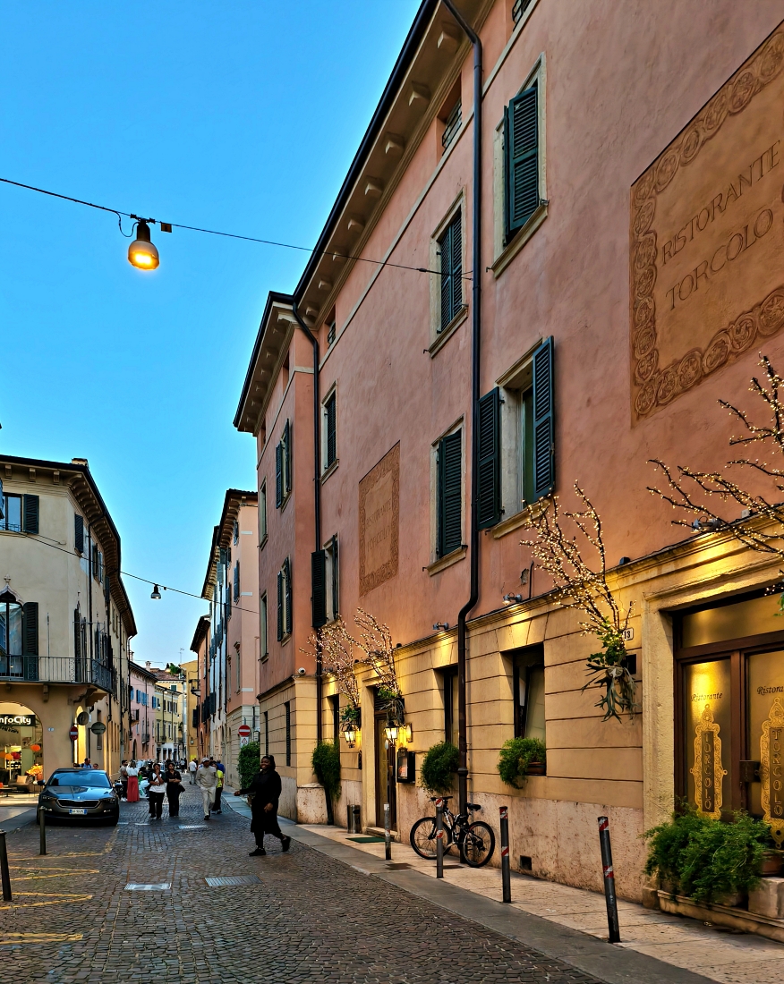 義大利 |多洛米蒂旅程D3_Verona千年競技場欣賞歌劇節。Camping Verona Village - 第73張圖 義大利 |多洛米蒂旅程D3_Verona千年競技場欣賞歌劇節。Camping Verona Village